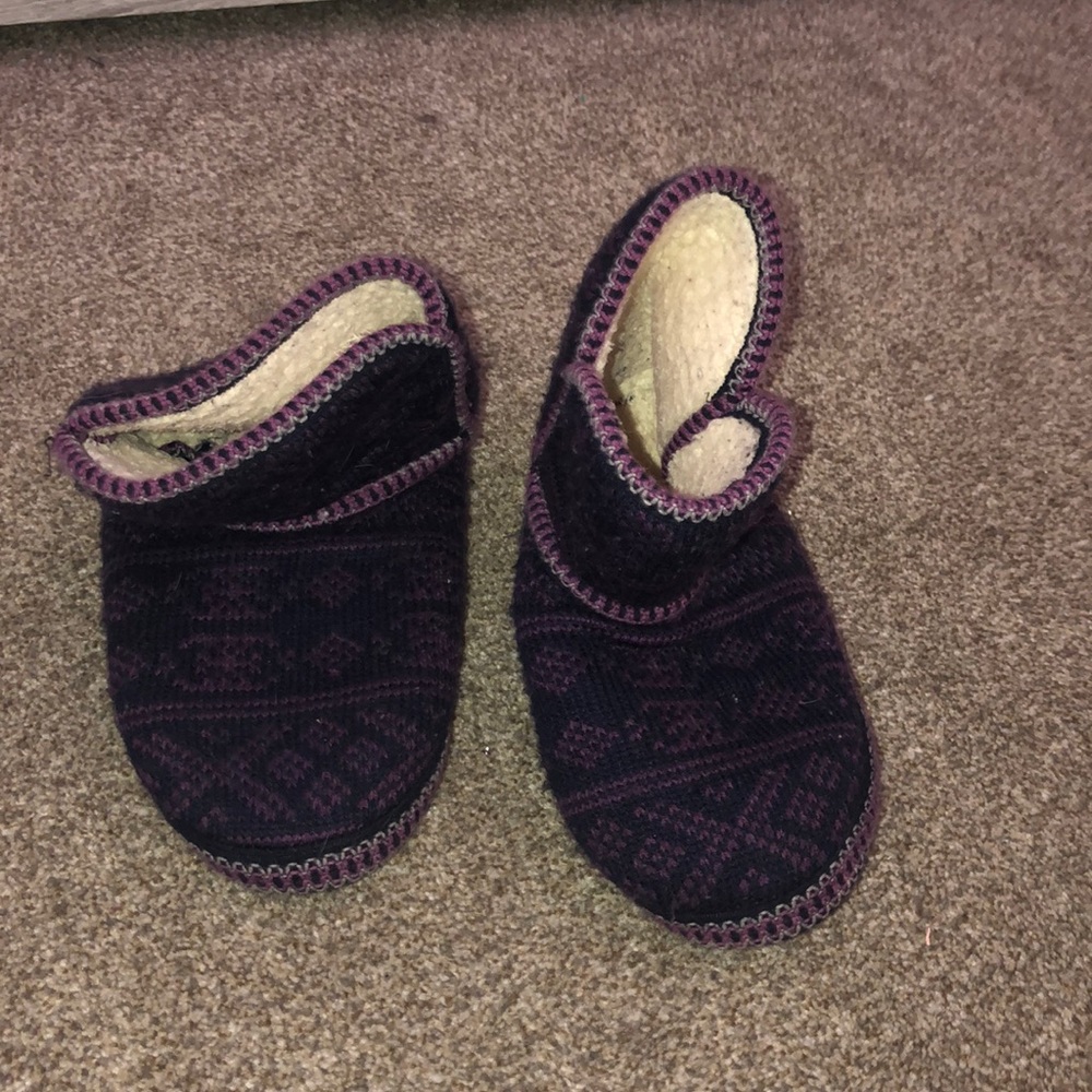 Mukluks Slippers